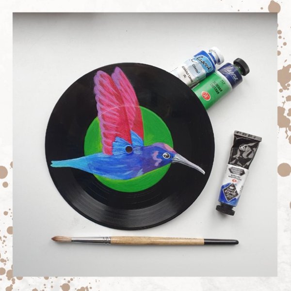 Легкие картинки красками на виниловых пластинках