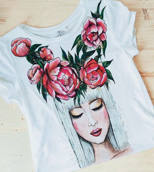 Роспись одежды акриловыми красками