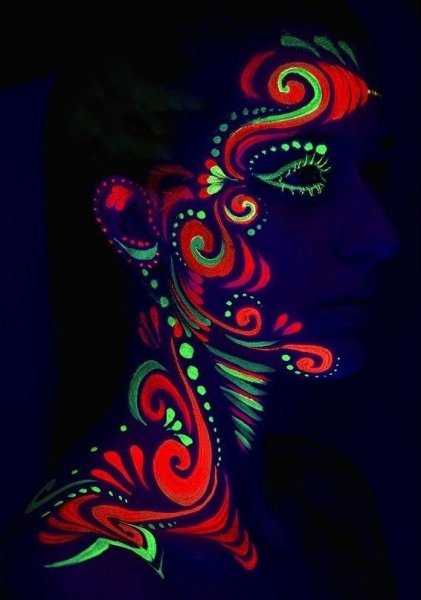 Роспись флуоресцентными красками