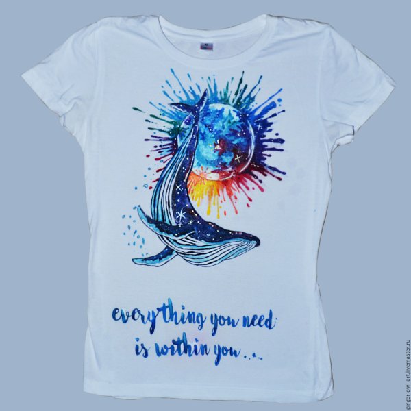 Надпись акрилом на футболке