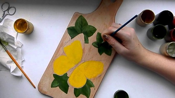 Рисование по дереву акриловыми красками