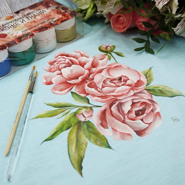 Пионы акрилом на ткани