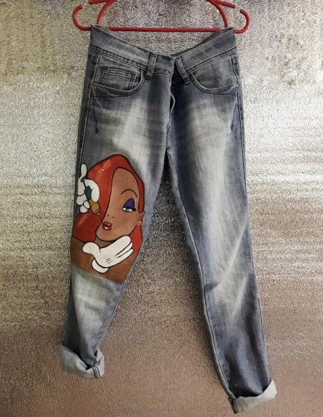 Рисование на джинсах акриловыми красками