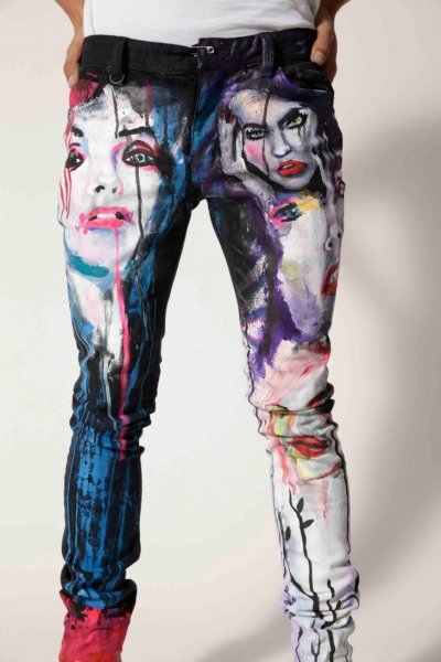 Джинсы разрисованные акрилом