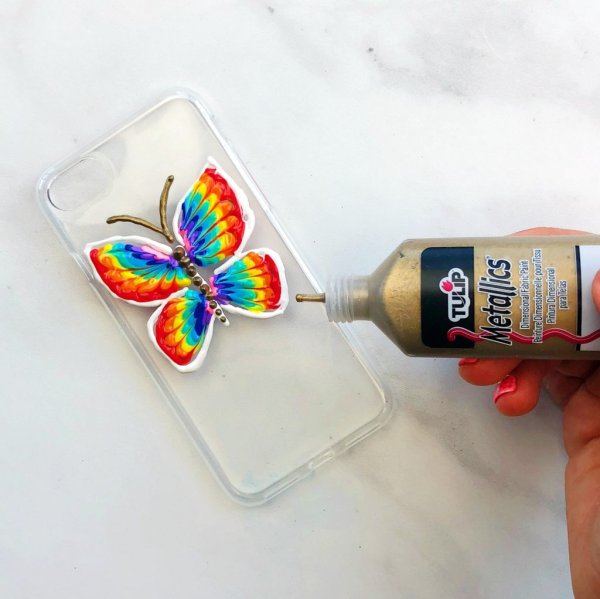 Роспись чехлов для телефона акрилом