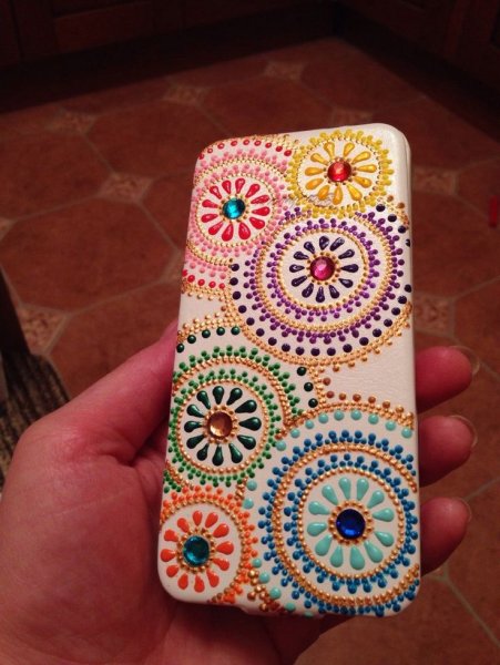 Разрисовать чехол