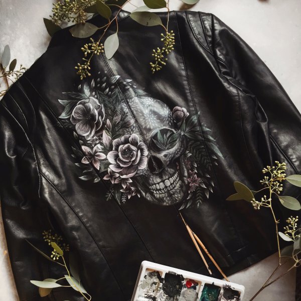 Расписанная кожаная куртка