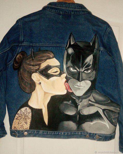 Джинсовая куртка с Бэтменом