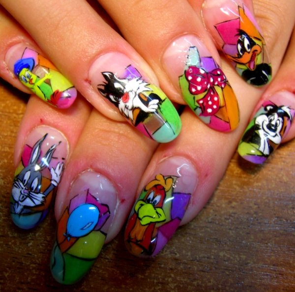 Рисование акрилом на ногтях