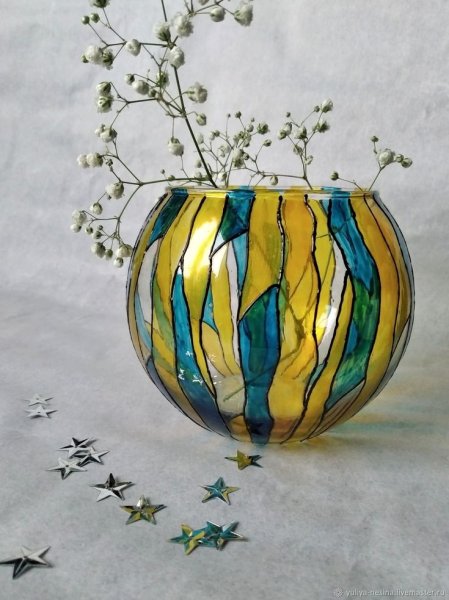 Витражные вазы