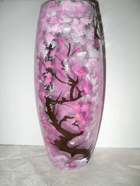 Стеклянная ваза расписанная акрилом