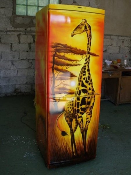 Раскрасить старый холодильник