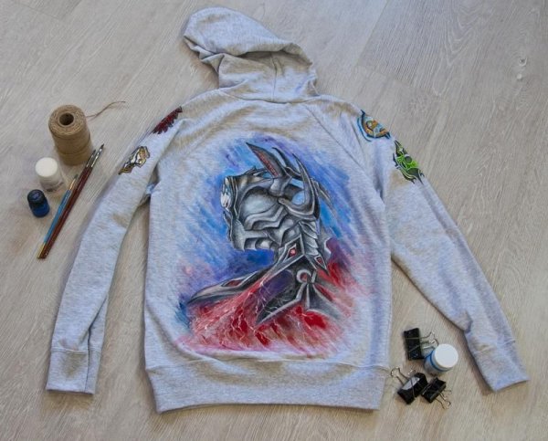 Кастом толстовки акрилом