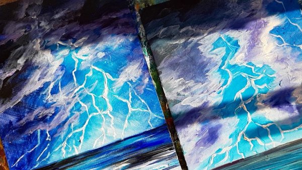 Молния акрилом