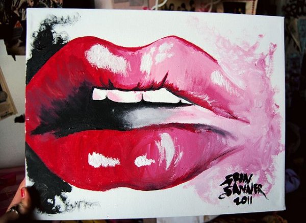 Губы акрилом