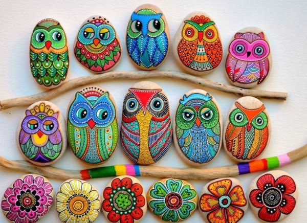 Рисование на камушках
