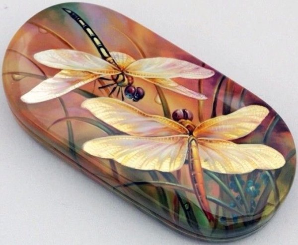 Стрекоза роспись на Камне