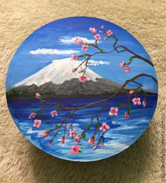 Горы акрилом на круглом холсте