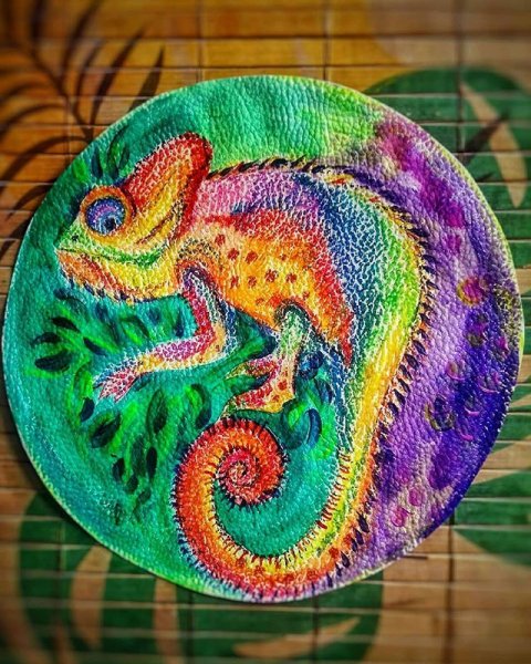 Хамелеон акрилом