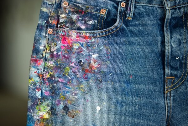 Джинсы разрисованные акрилом