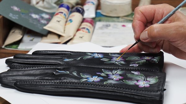 Роспись по коже