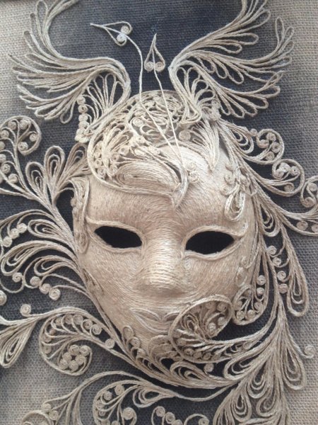 Джутовая филигрань маски
