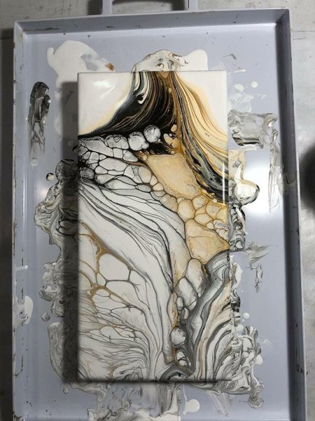 Черно белые разводы