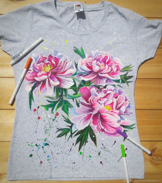 Роспись одежды акриловыми красками