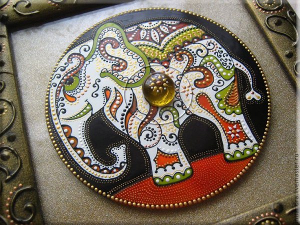 Точечная роспись акриловыми красками