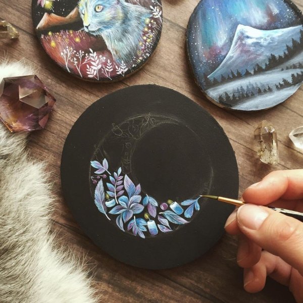 Роспись по дереву акриловыми красками