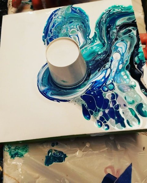 Флюид акрил техника