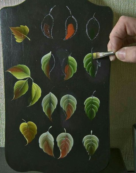 Рисование акрилом на листьях деревьев