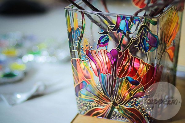 Роспись на стекле акриловыми красками