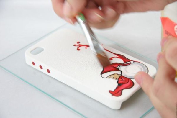 Рисунок на чехол для телефона акриловыми красками