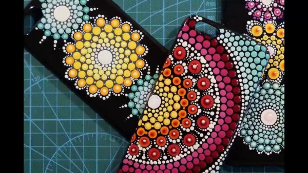 Точечная роспись чехла для телефона