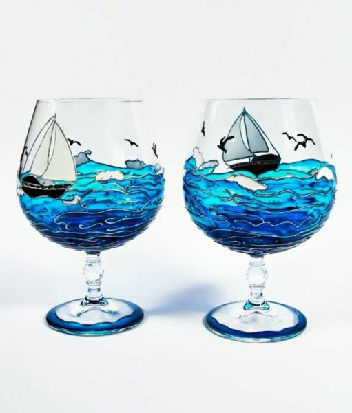 Бокалы для вина морские
