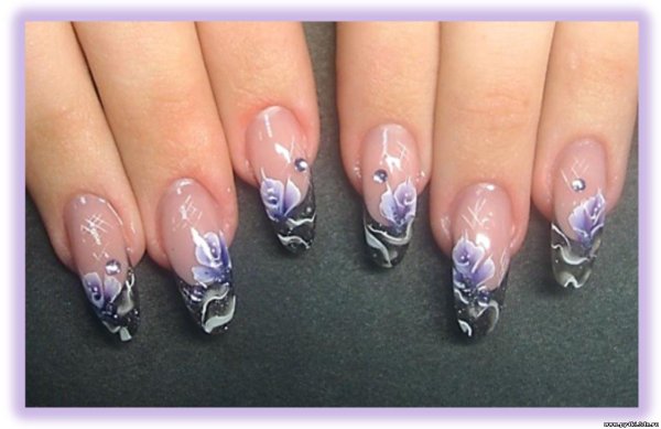 Расписной френч на ногтях