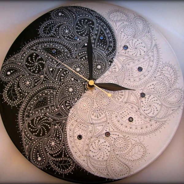 Точечная роспись часы настенные