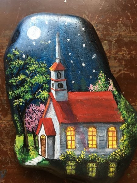 Расписные домики на камнях