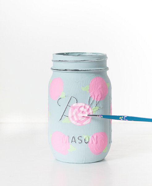 Разрисованные баночки акриловыми красками