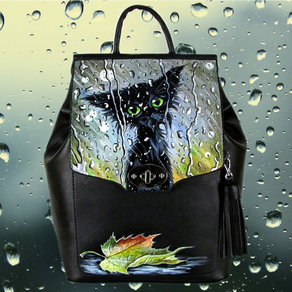 Роспись черной сумки