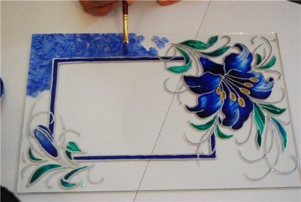 Декор фоторамки витражными красками