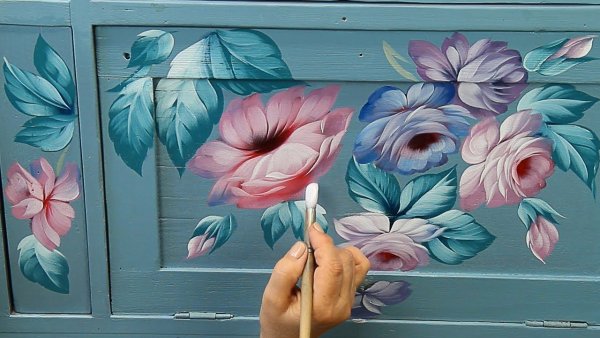 Роспись Жостово Лариса Гончарова