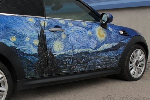 Мини Купер с аэрографией Ван Гога