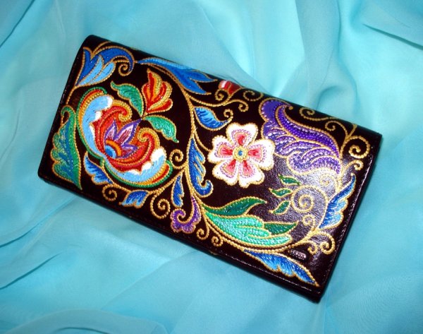 Сумки с росписью по коже