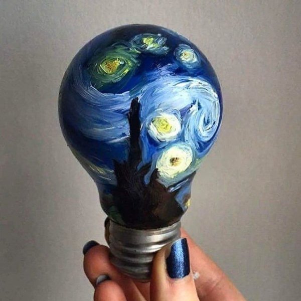 Раскрашенные лампочки