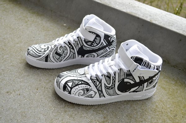 Кастом кроссовок