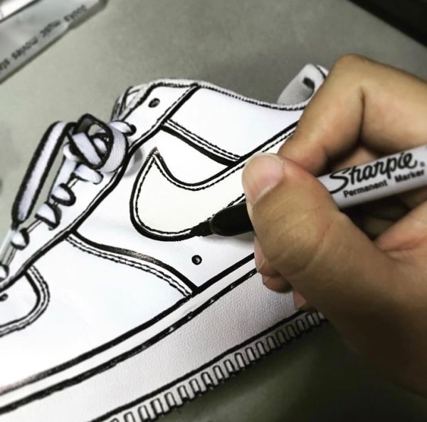 Кроссовки Раскрашенные маркерами