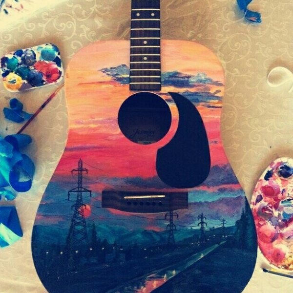 Расписная акустическая гитара