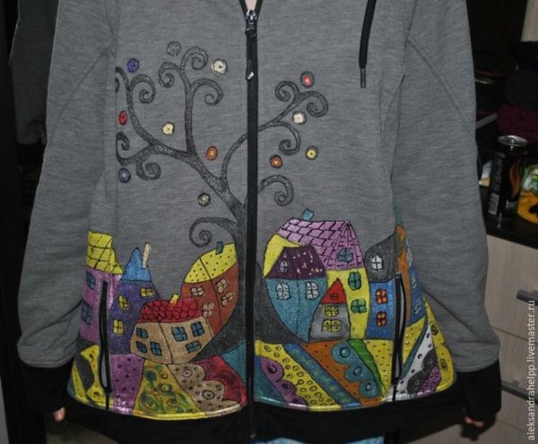 Верхняя одежда с аппликацией